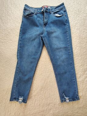 Crystal Rock Women’s Blue Denim Jeans - Classic Straight Fit Size 9 Juniors.